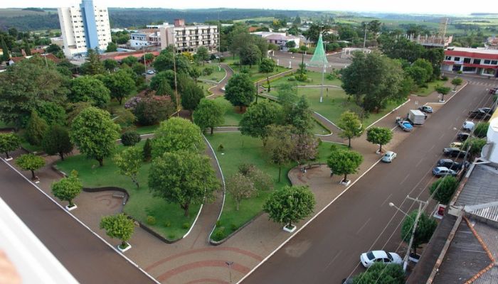 Quedas - Prefeito e vereadores são denunciados por peculato 